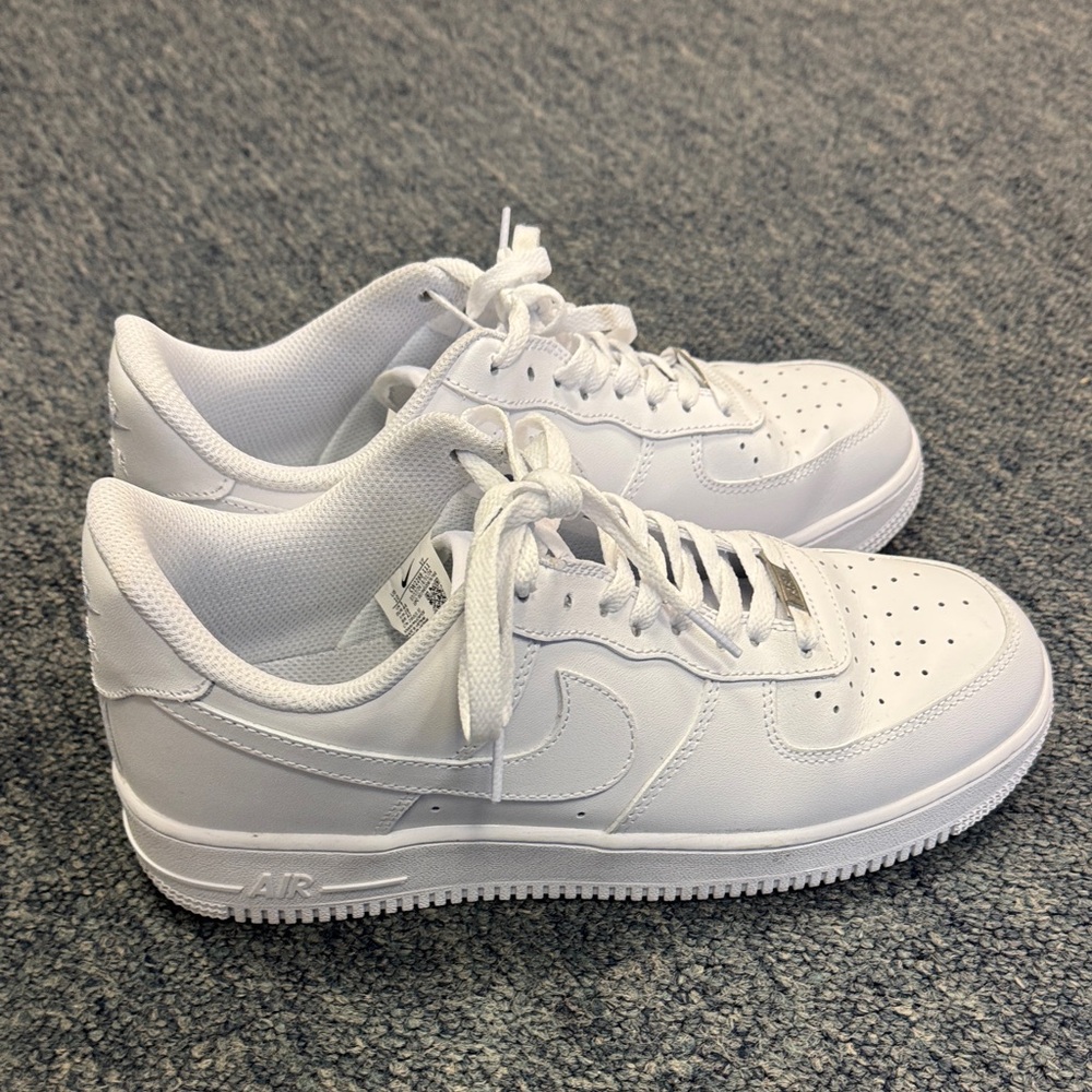 Nike Air Force One - Men's White Sneakers - Size 10 - excellent condition